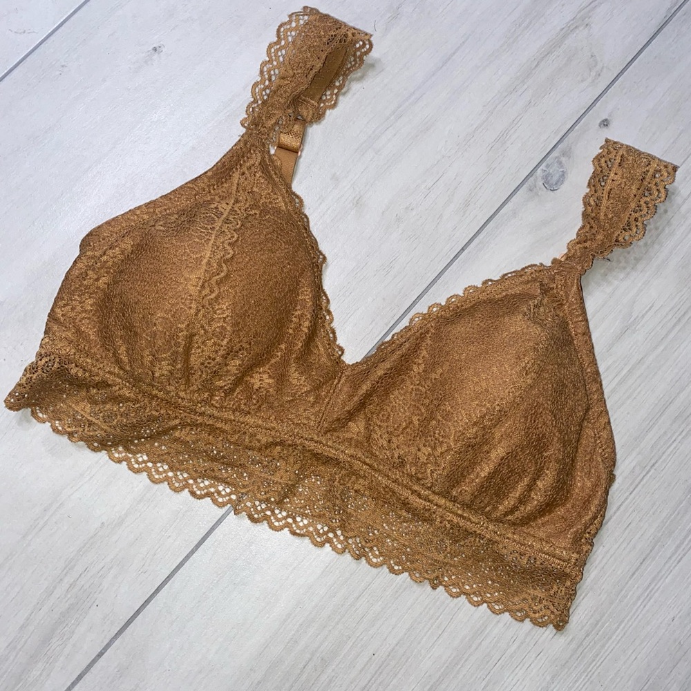 Jessica Simpson Lace Bralette in Brown